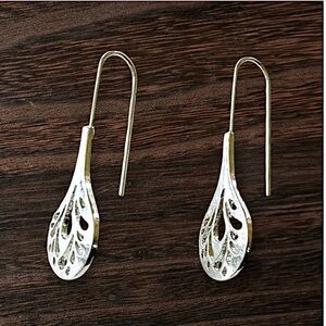 New water drop silver tone earrings